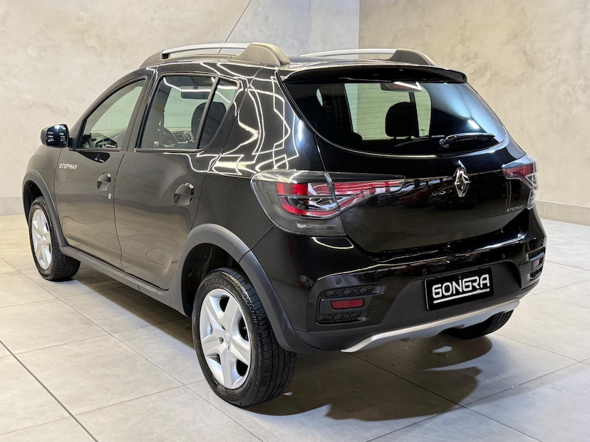Foto do veículo RENAULT SANDERO  SZE16MT 2022 58.301 KM 69.900,00