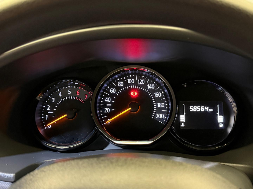 Foto do veículo RENAULT SANDERO  SZE16MT 2022 58.301 KM 69.900,00