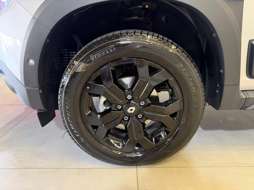 Foto do veículo RENAULT DUSTER  ICONIC 1.3 TB 16V FLEX AUT. 2026 7.800 KM 124.900,00