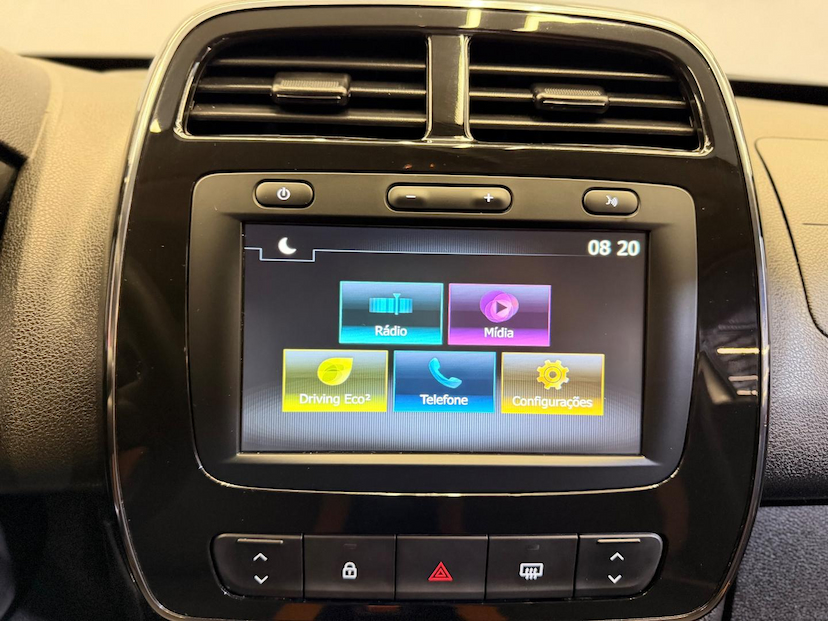 Foto do veículo RENAULT KWID  OUTSIDER 1.0 FLEX 12V 5P MEC 2022 58.047 KM 54.900,00