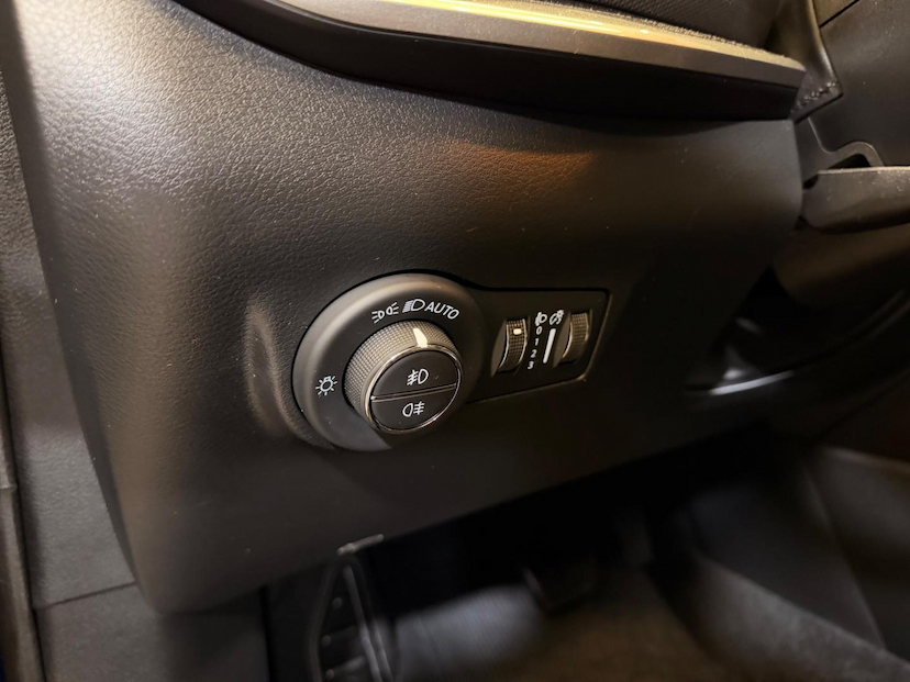Foto do veículo JEEP COMPASS  LONG. T270 1.3 TB 4X2 FLEX AUT. 2022 61.943 KM 118.900,00