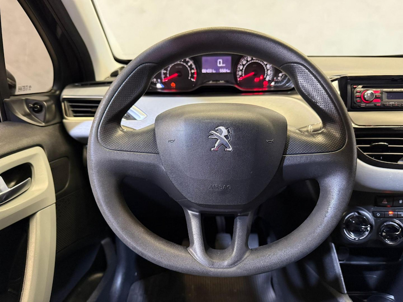 Foto do veículo PEUGEOT 208  ACTIVE 2014 84.000 KM 42.900,00