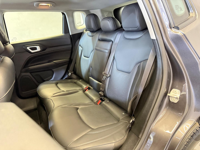 Foto do veículo JEEP COMPASS  LONG TF 2022 6.245 KM 132.900,00