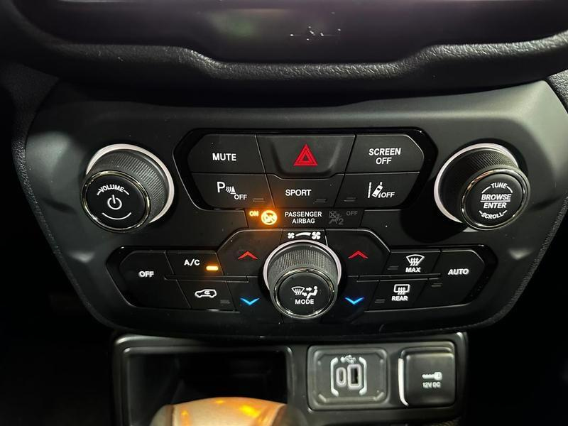 Foto do veículo JEEP RENEGADE  LGTD T270 2025 6.500 KM 128.900,00