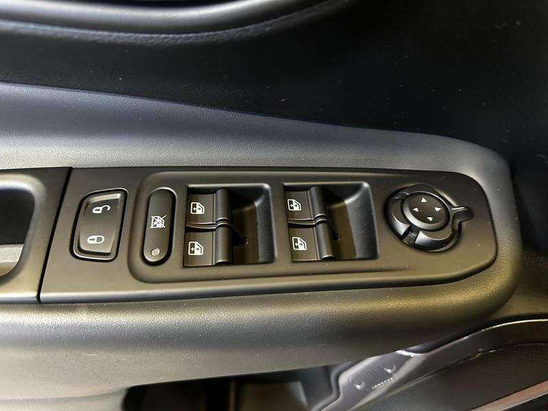 Foto do veículo JEEP RENEGADE  LGTD T270 2025 6.500 KM 128.900,00