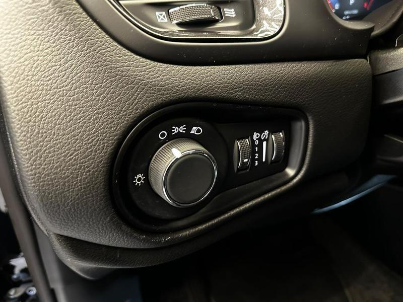Foto do veículo JEEP RENEGADE  LGTD T270 2025 6.500 KM 128.900,00