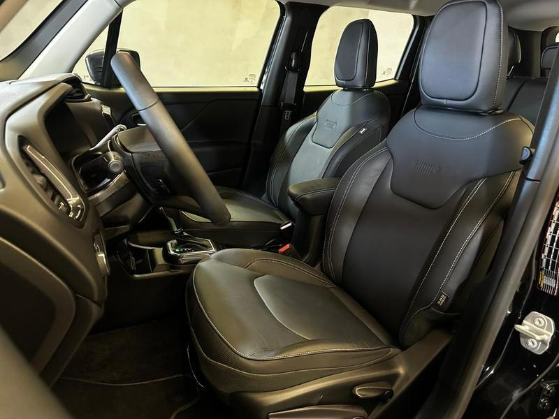 Foto do veículo JEEP RENEGADE  LGTD T270 2025 6.500 KM 128.900,00