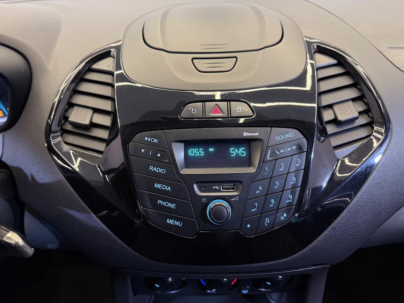 Foto do veículo FORD KA  SE 1.5 SD 2015 85.531 KM 42.900,00