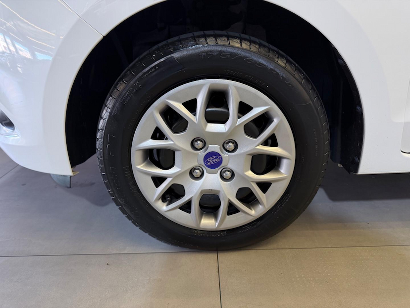 Foto do veículo FORD KA  SE 1.5 SD 2015 85.531 KM 42.900,00