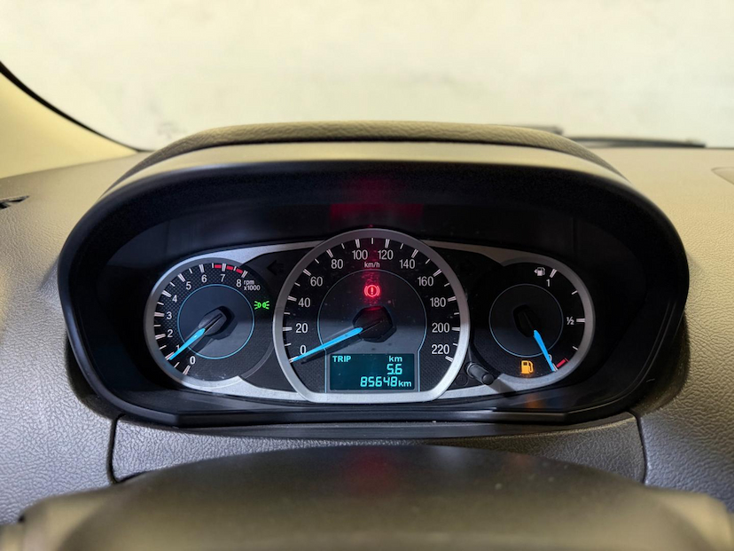 Foto do veículo FORD KA  SE 1.5 SD 2015 85.531 KM 42.900,00