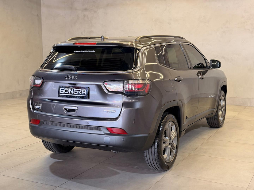 Foto do veículo JEEP COMPASS  LONG. T270 1.3 TB 4X2 FLEX AUT. 2024 27.824 KM 138.900,00