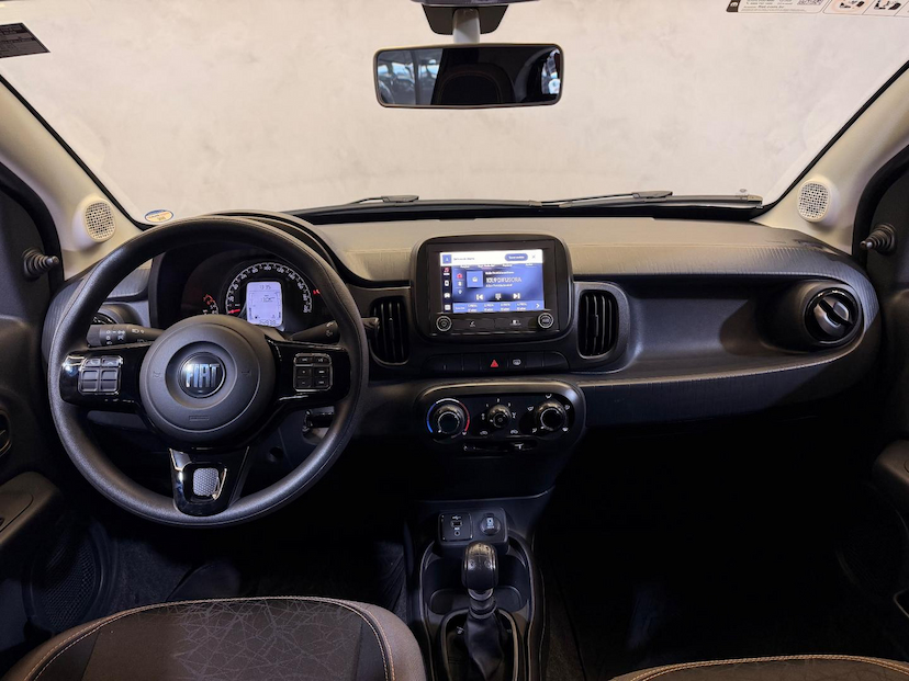 Foto do veículo FIAT MOBI  TREKKING 1.0MT 2022 24.877 KM 58.900,00