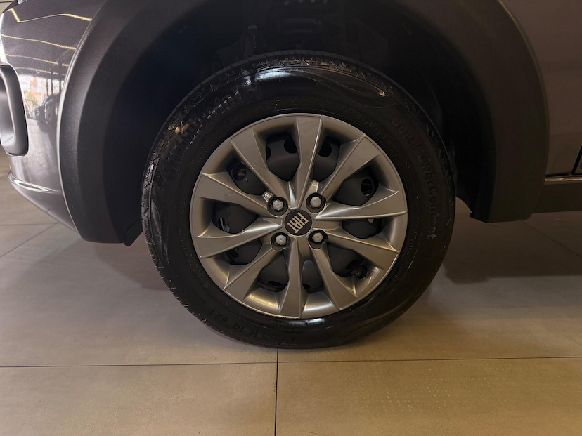 Foto do veículo FIAT MOBI  TREKKING 1.0MT 2022 24.877 KM 58.900,00
