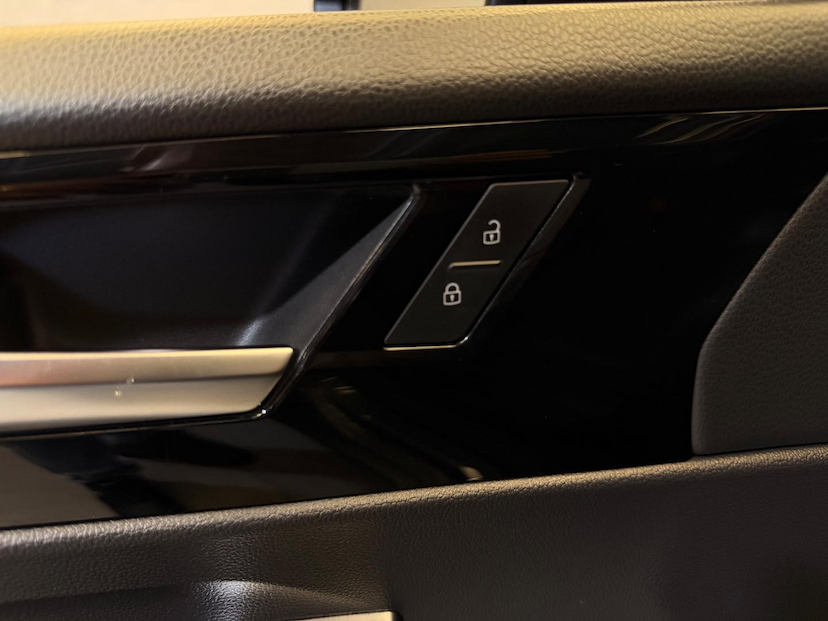 Foto do veículo VOLKSWAGEN JETTA  R-LINE 250 TSI 1.4 FLEX 16V AUT. 2019 84.320 KM 115.900,00