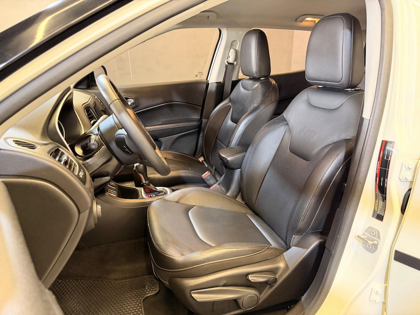 Foto do veículo JEEP COMPASS  SPORT F 2018 71.000 KM 86.900,00