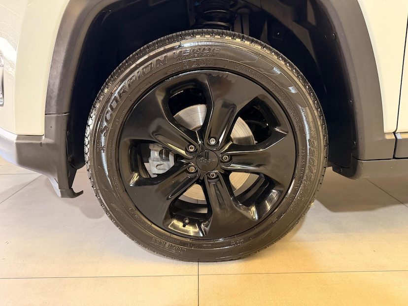 Foto do veículo JEEP COMPASS  SPORT F 2018 71.000 KM 86.900,00