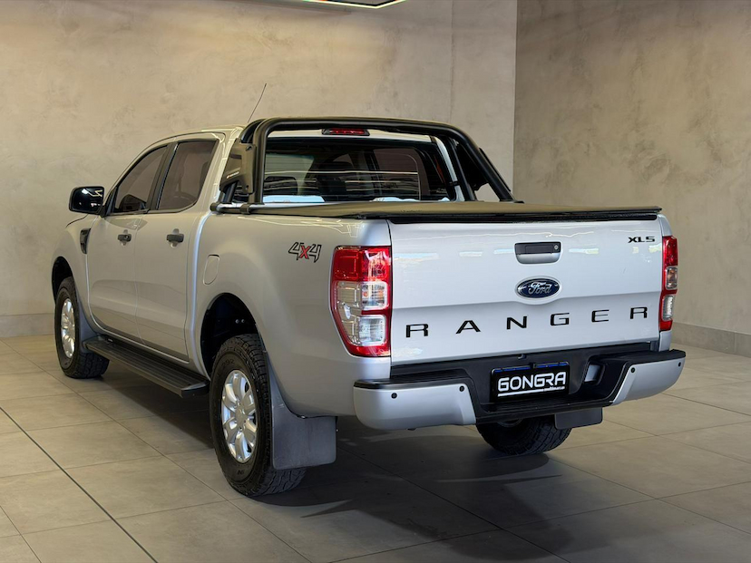 Foto do veículo FORD RANGER  XLS 3.2 20V 4X4 CD 2016 172.000 KM 114.900,00