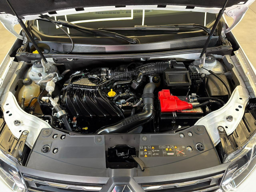 Foto do veículo RENAULT DUSTER  ICONIC 1.6 CVT FLEX 2023 34.332 KM 99.900,00