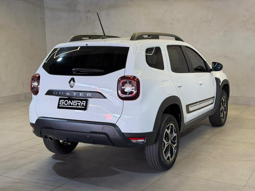 Foto do veículo RENAULT DUSTER  ICONIC 1.6 CVT FLEX 2023 34.332 KM 99.900,00