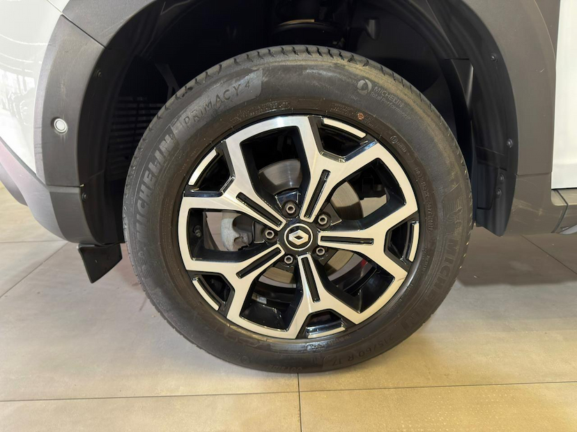 Foto do veículo RENAULT DUSTER  ICONIC 1.6 CVT FLEX 2023 34.332 KM 99.900,00