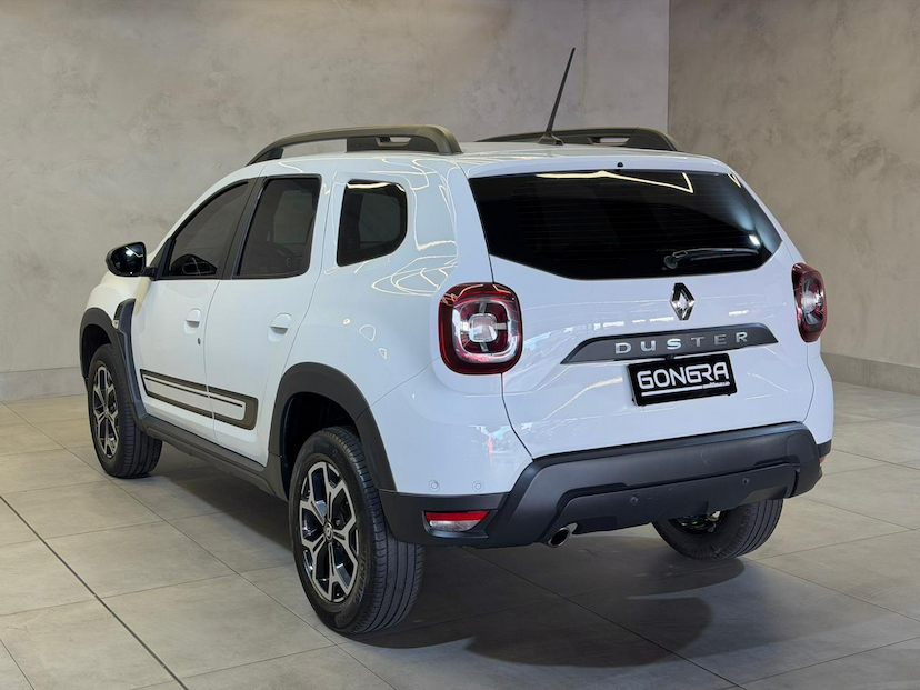 Foto do veículo RENAULT DUSTER  ICONIC 1.6 CVT FLEX 2023 34.332 KM 99.900,00