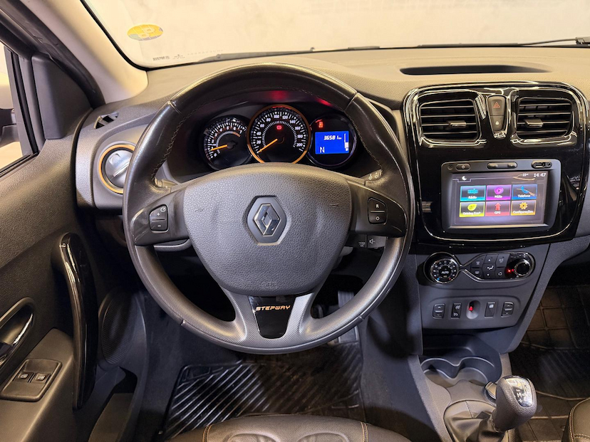 Foto do veículo RENAULT SANDERO  STEPWAY EASY R HIPOWER 2019 36.574 KM 56.900,00