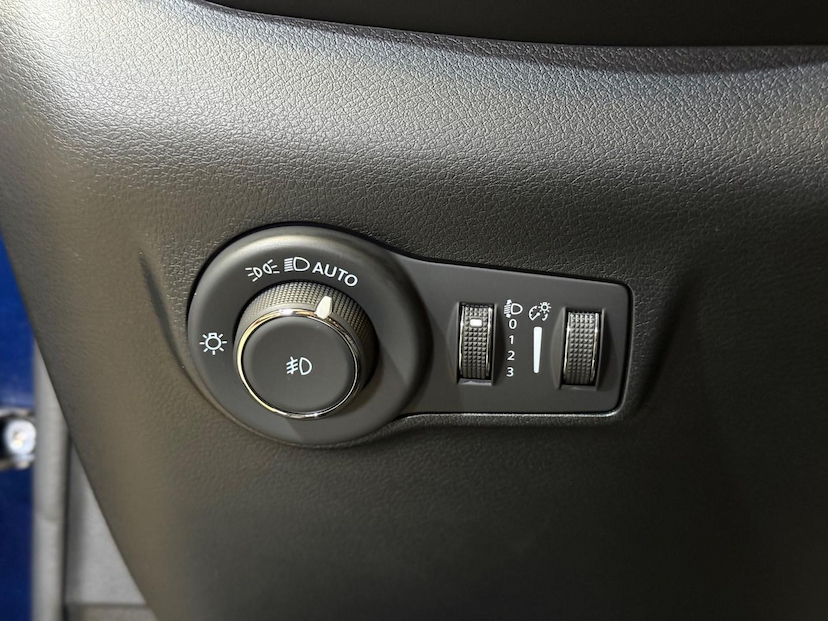 Foto do veículo JEEP COMPASS  LIMITED TF 2024 13.898 KM 166.900,00
