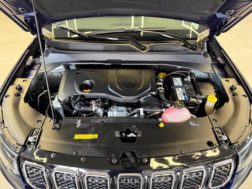 Foto do veículo JEEP COMPASS  LIMITED TF 2024 13.898 KM 166.900,00