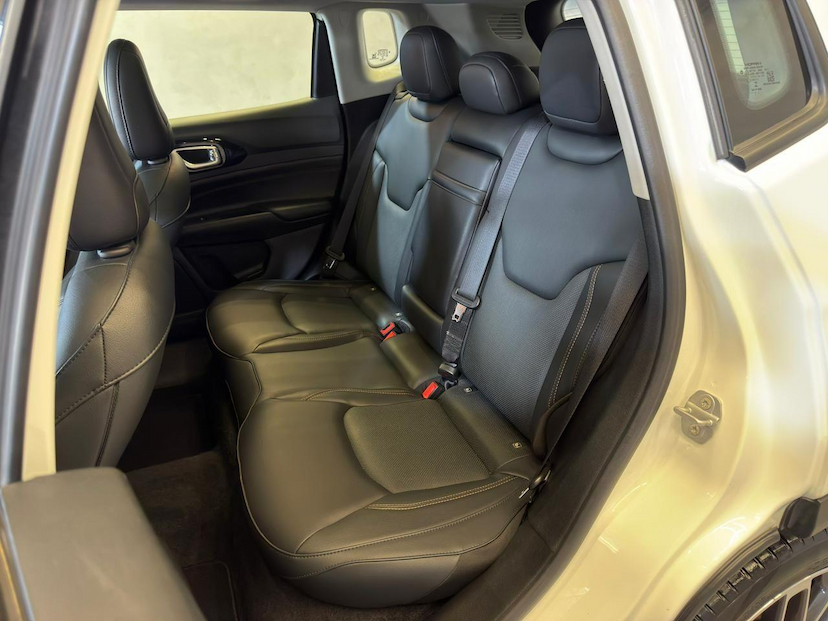 Foto do veículo JEEP COMPASS  LIMITED TD 2022 31.684 KM 154.900,00