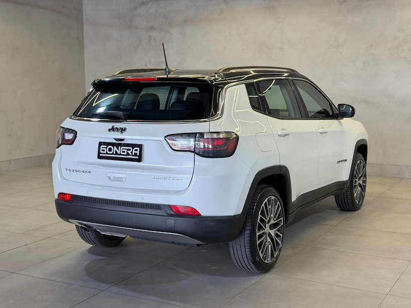 Foto do veículo JEEP COMPASS  LIMITED TD 2022 31.684 KM 154.900,00