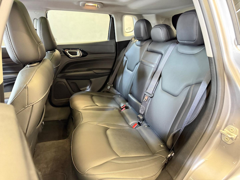 Foto do veículo JEEP COMPASS  LIMITED TD 2022 16.956 KM 156.900,00