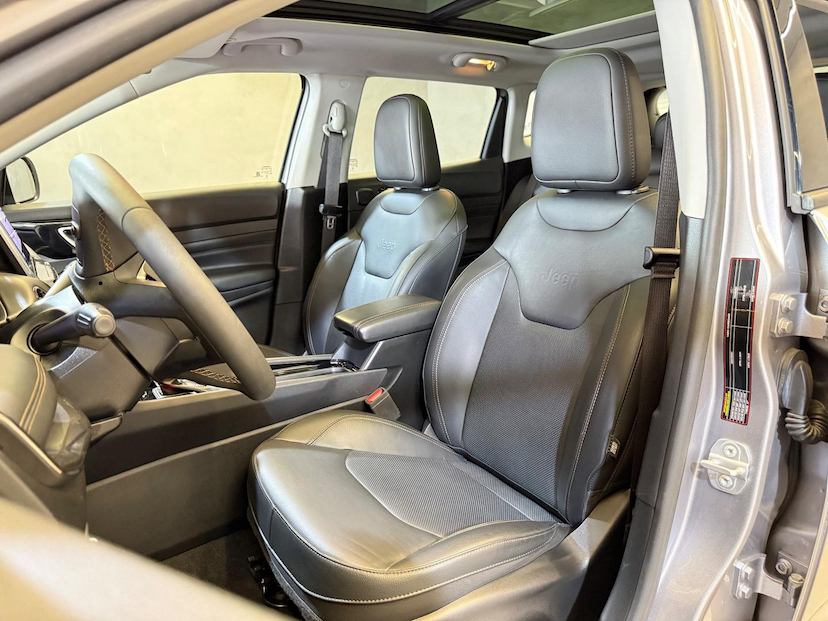 Foto do veículo JEEP COMPASS  LIMITED TD 2022 16.956 KM 156.900,00