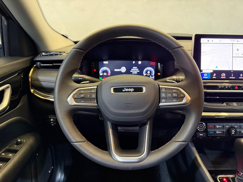 Foto do veículo JEEP COMPASS  LIMITED TD 2022 16.956 KM 156.900,00