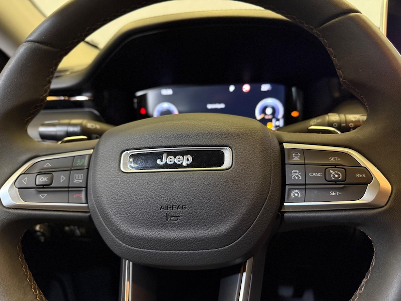 Foto do veículo JEEP COMPASS  LIMITED TD 2022 16.956 KM 156.900,00