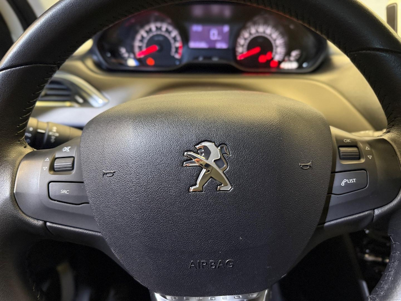 Foto do veículo PEUGEOT 2008  GF THP INC 2021 59.000 KM 84.900,00