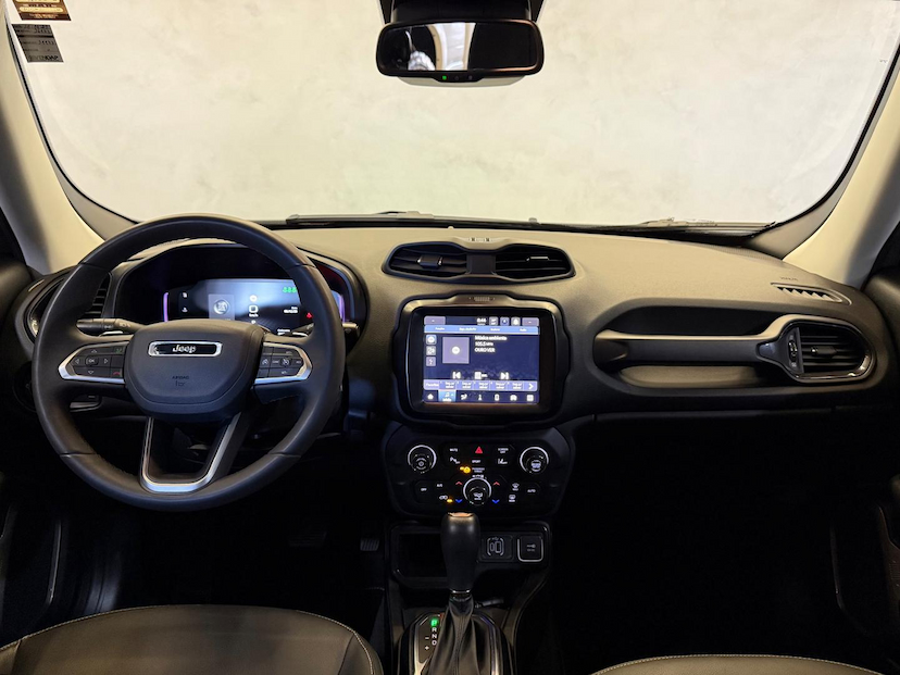 Foto do veículo JEEP RENEGADE  LGTD T270 2024 26.443 KM 119.900,00