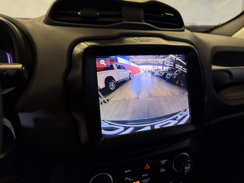 Foto do veículo JEEP RENEGADE  LGTD T270 2024 26.443 KM 119.900,00