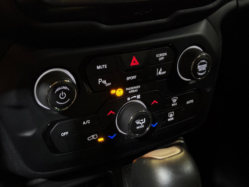 Foto do veículo JEEP RENEGADE  LGTD T270 2024 26.443 KM 119.900,00