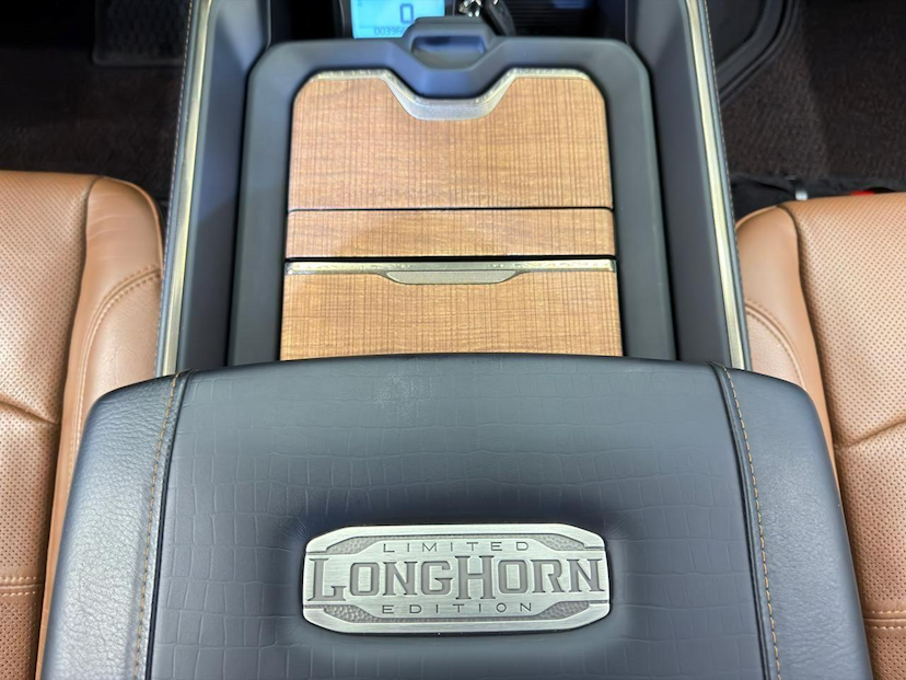 Foto do veículo RAM 3500  LONGHORN 6.7D 2022 38.630 KM 388.900,00