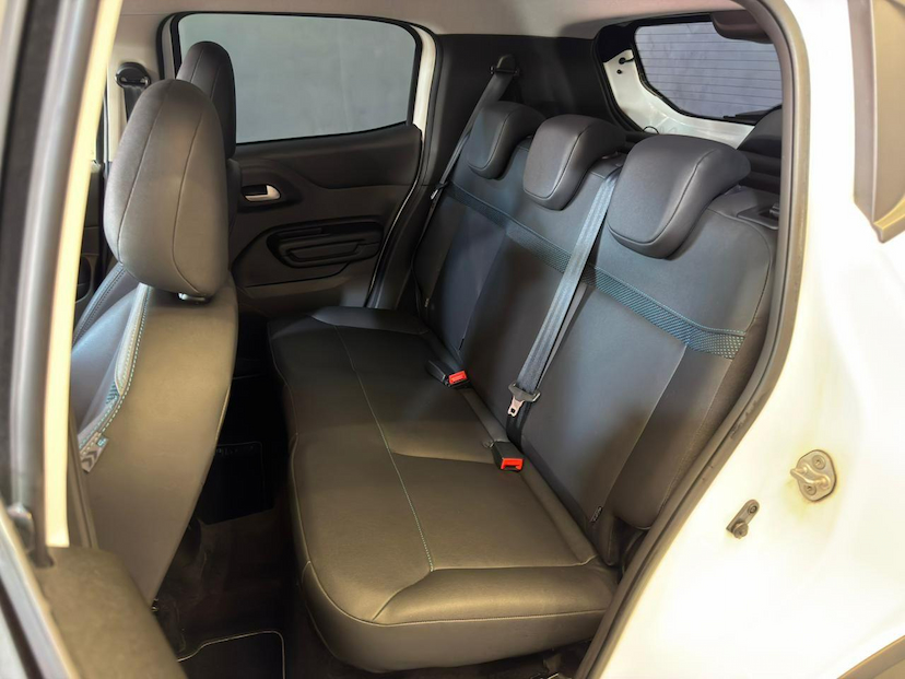 Foto do veículo CITROËN C3  YOU! 1.0 FLEX TURBO 200 AUT. 2025 5.399 KM 92.900,00