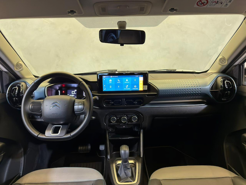 Foto do veículo CITROËN C3  YOU! 1.0 FLEX TURBO 200 AUT. 2025 5.399 KM 92.900,00