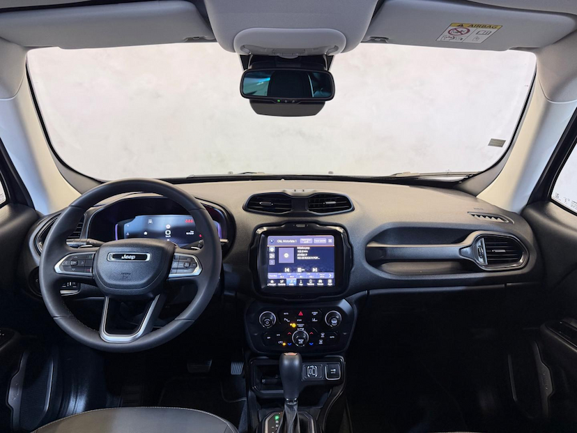 Foto do veículo JEEP RENEGADE  LGTD T270 2024 24.446 KM 119.900,00