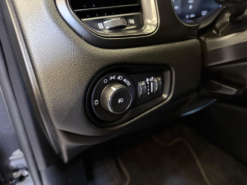Foto do veículo JEEP RENEGADE  LGTD T270 2024 24.446 KM 119.900,00