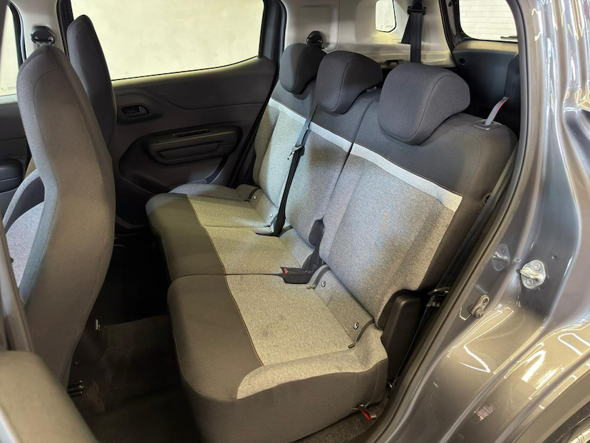 Foto do veículo CITROËN AIRCROSS C3  FEEL 1.0 FLEX TB. 200 AUT 2025 6.690 KM 99.900,00