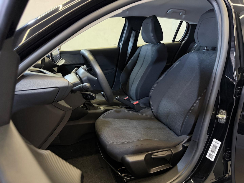 Foto do veículo PEUGEOT 208  ALLUR T200 2024 5.122 KM 91.900,00