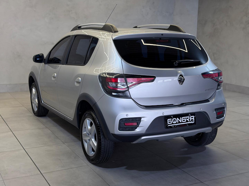 Foto do veículo RENAULT SANDERO  ZEN 1.6 MANUAL 2021 47.800 KM 64.900,00