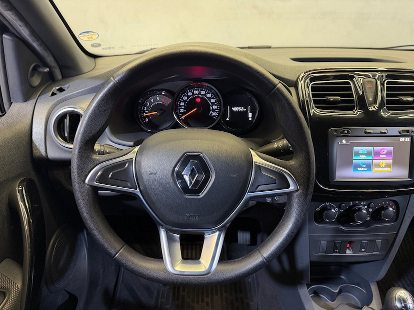 Foto do veículo RENAULT SANDERO  ZEN 1.6 MANUAL 2021 47.800 KM 64.900,00