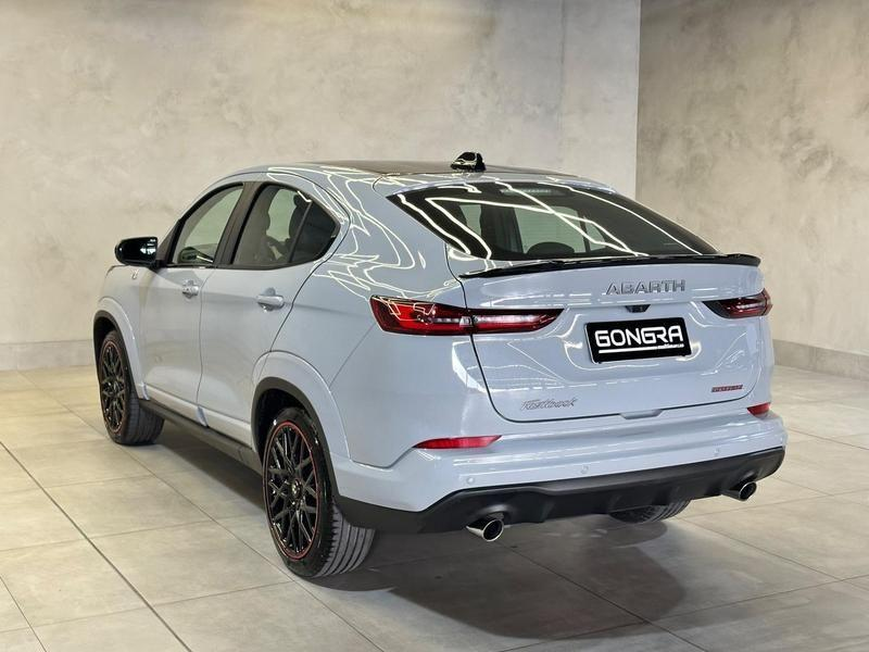 Foto do veículo FIAT FASTBACK  ABARTH 270 2025 19.428 KM 139.900,00