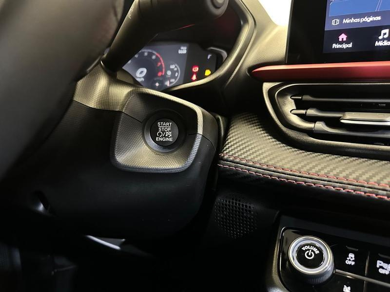 Foto do veículo FIAT FASTBACK  ABARTH 270 2025 19.428 KM 139.900,00