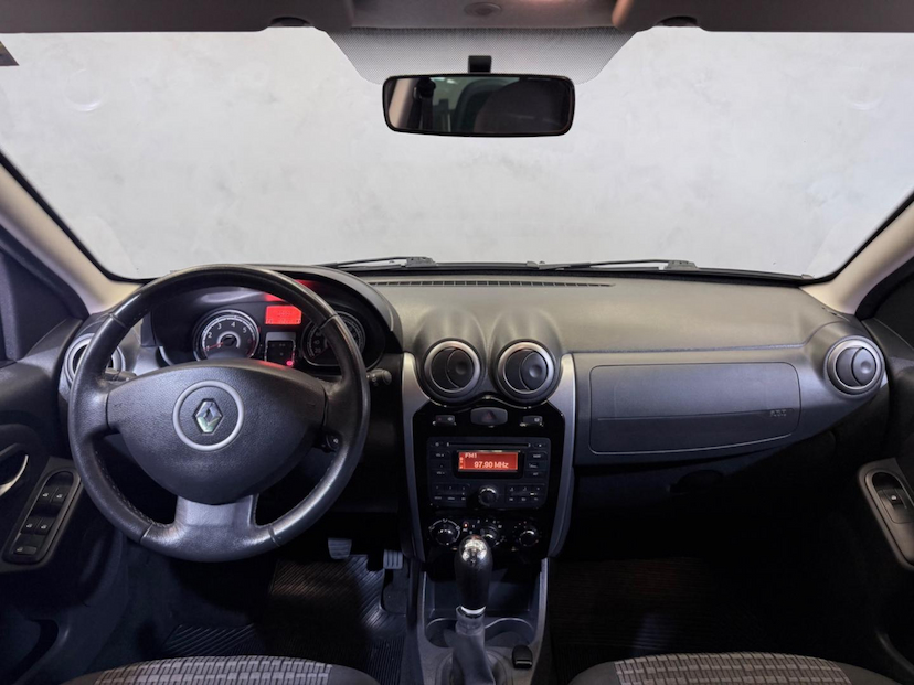 Foto do veículo RENAULT SANDERO  1.6 PRIVILEGE 16V FLEX 4P MANUAL 2013 72.000 KM 39.900,00